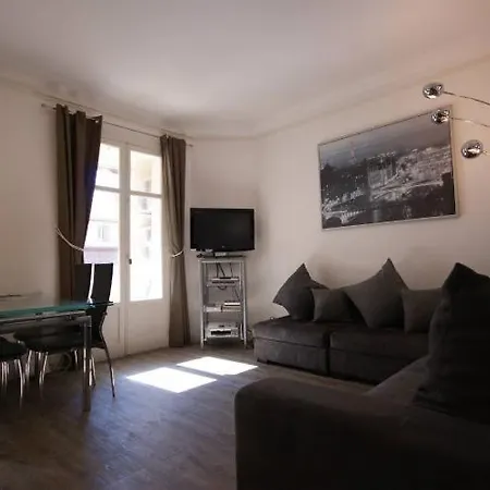 Sleeps 6 Wifi 아파트